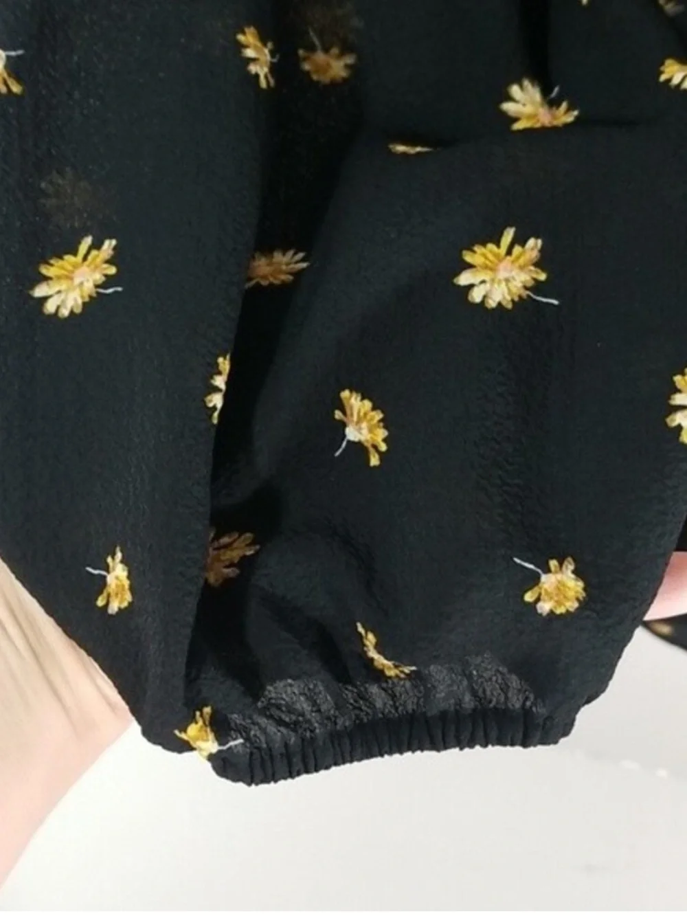Madewell Black Floral V-Neck puff  Sleeve Dress large